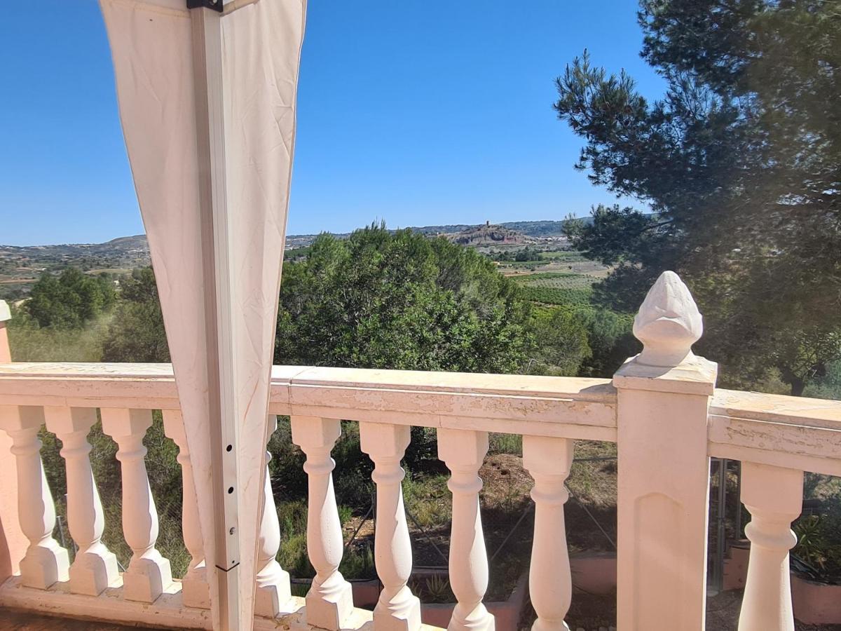 Villa Château Angélique à Montroy Extérieur photo