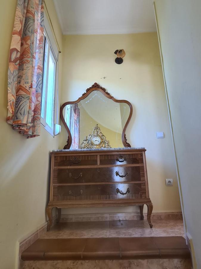 Villa Château Angélique à Montroy Extérieur photo